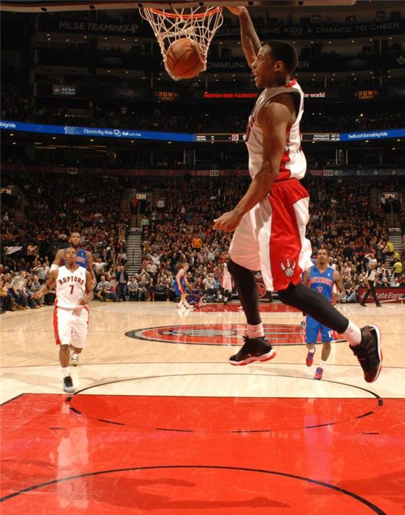 场投篮的游 场投篮的游