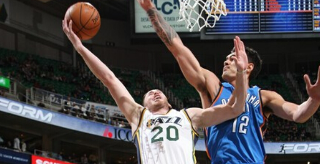 上海德比激烈冲突！特谢拉怒斥茹萨，马宁入场弹压，颜骏凌暴怒