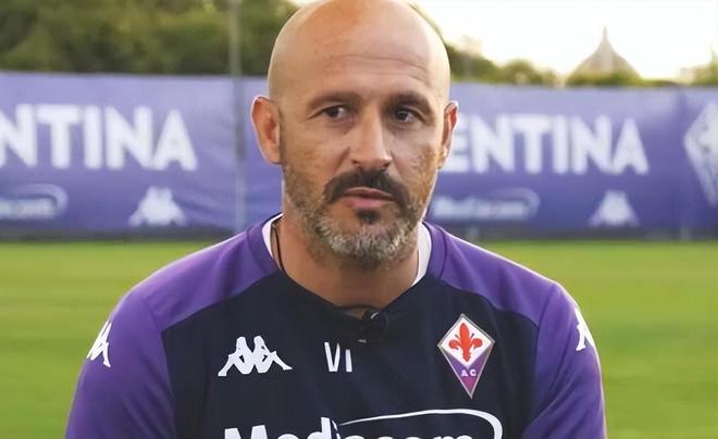 人赛场上的 人赛场上的