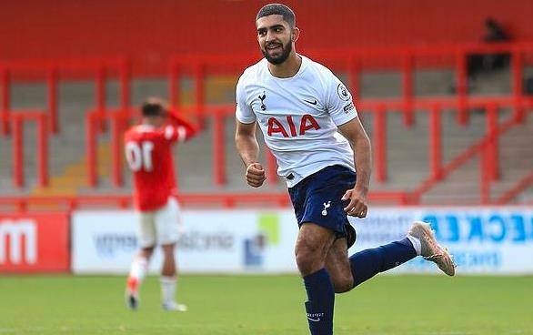 从赛场争斗 从赛场争斗