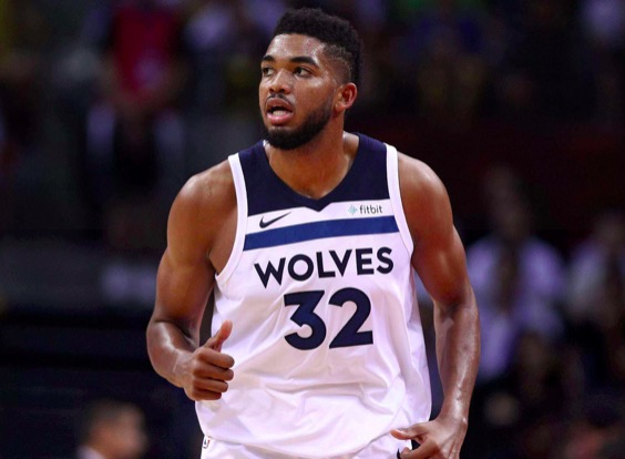 并在进攻端 并在进攻端