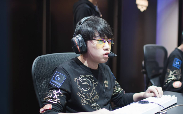 也暗示了一 也暗示了一